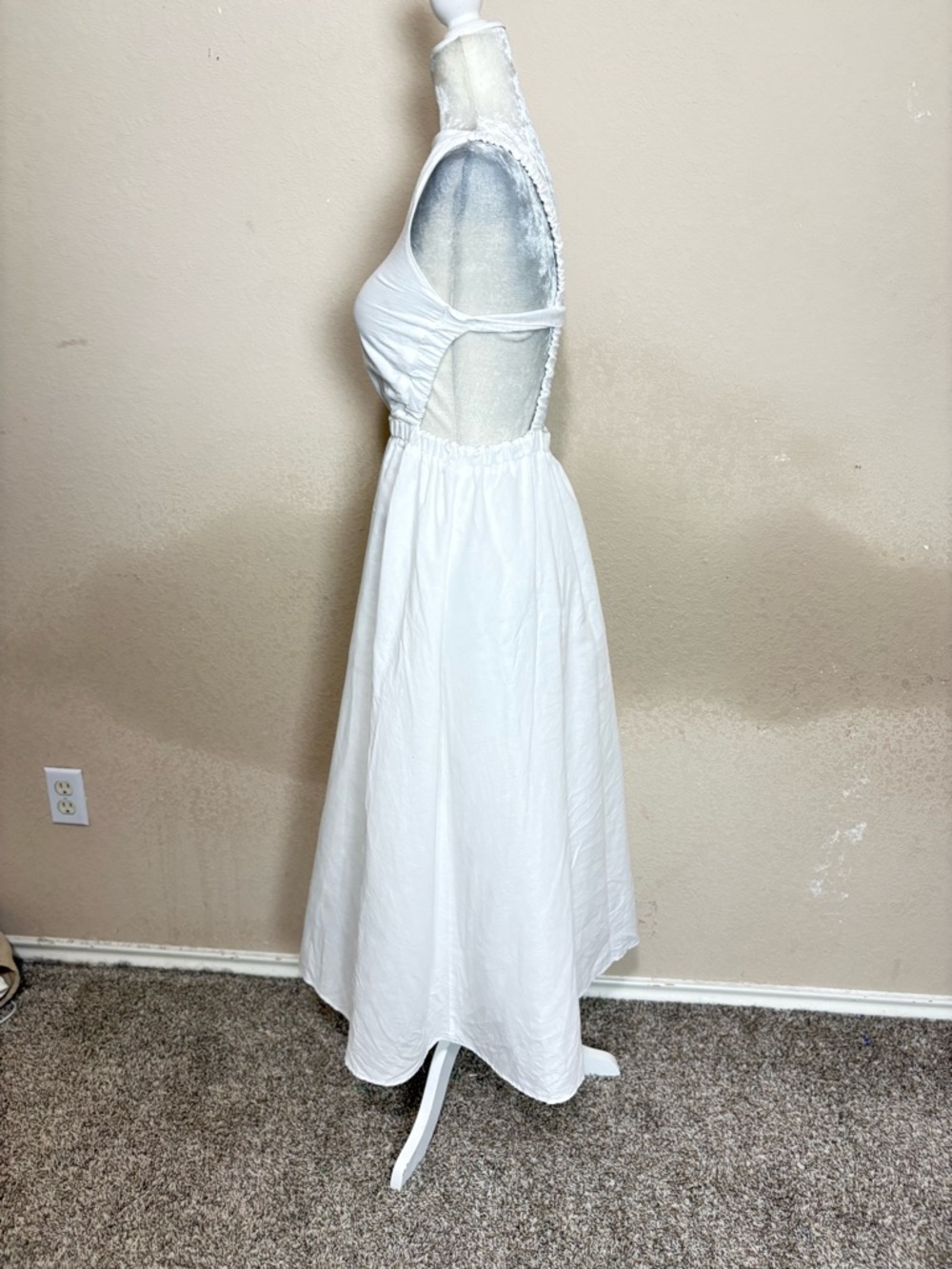 Petal & Pup Aubrey Linen Blend Cutout Midi Dress White Sleeveless Size 2 - Picture 6 of 11
